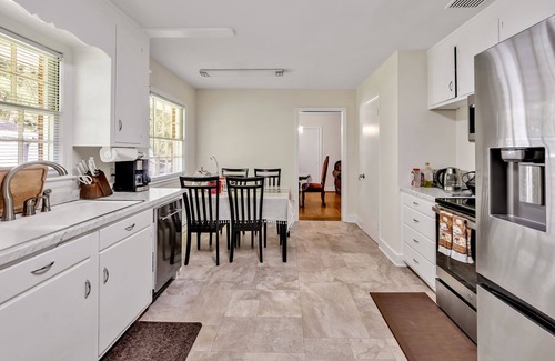 Chapel Hill House | Aug special 3king beds 1Gbps GFiber Free EV charger