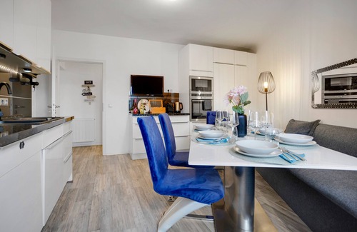 Innenstadt Apartment | Augsburg: Central | 2 parking | 4 rooms + kitchen | washing machine | Nintendo