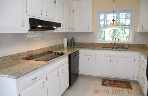 Narragansett House | August 23-30, only one week left. Come when the water is warm!