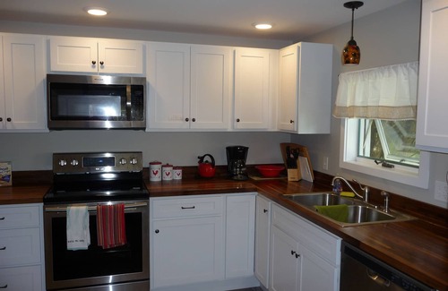 Northport House | August availability! Quaint and private Northport village home. Nice patio.