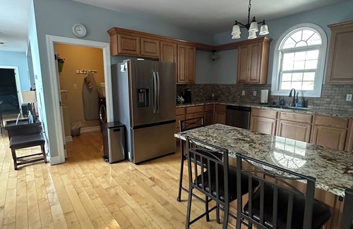 Tazewell House | AUGUST DATES AVAILABLE