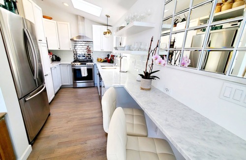 Beach Hampton House | August Last minute Special! Saltwater Pool, Private, 3 min walk to Ocean Beach