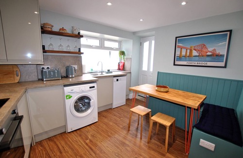 Anstruther House | Auld Fisher's Catch- homely apartment near the sea