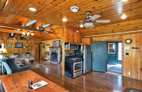 Clam Lake Cabin | Aunt Alice's Cabin Lakeside Cabin on Buffalo Lake between Clam Lake and Lake Namakagon
