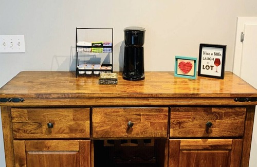 Enterprise House | Auntie Ruckers Charming Townhouse