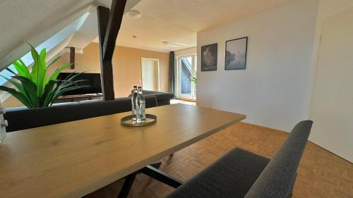 Merseburg Apartment | Aura - Oase #2 - 2 Zimmer, 4 Betten, Küche, Balkon, Waschmaschine