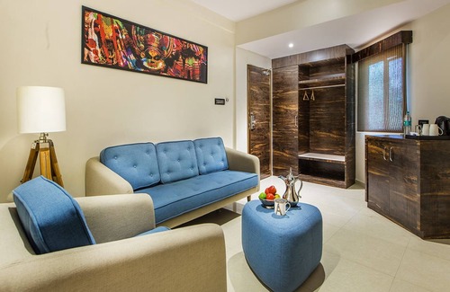 Edapalli Hotel | Aura One Hotel