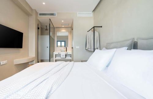Naousa Hotel | Aura Suites Paros
