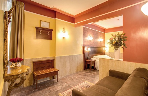 Aurelio Hotel | Aurelius Art Gallery Hotel