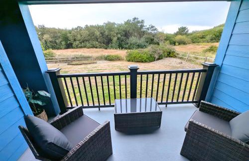 Ocean Shores Apartment | Aurora at Nautilus - Pet Friendly Oceanfront Condo