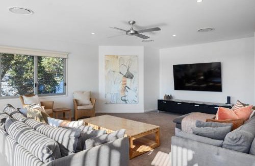 Mollymook Beach House | Aurora
