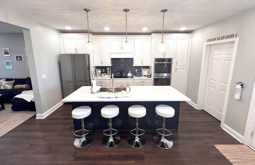 Cambridge House | Aurora Blue - A Stylish Experience n
