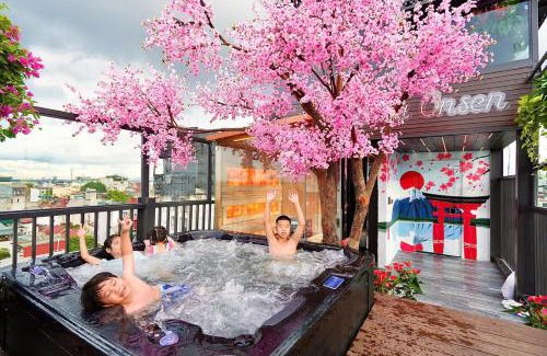 Hang Buom Hotel | Aurora Central Hanoi Hotel