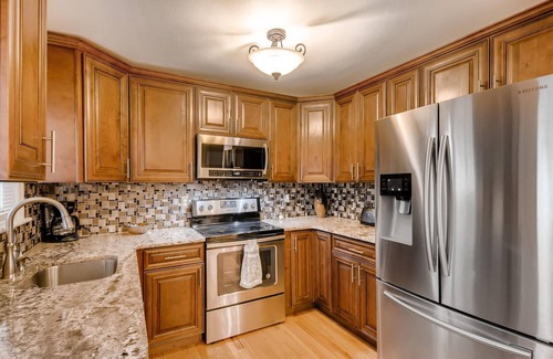 Sable Altura Chambers House | Aurora Home near-UCHealth Anschutz Medical Campus and Denver Airport