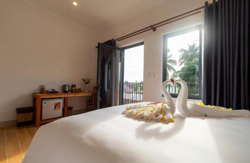Cua Lap Hotel | Aurora House