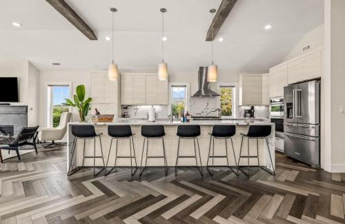 Whalehead Beach House | Auroro 6 BR Elevator Theater Rec Room Pool & Hot