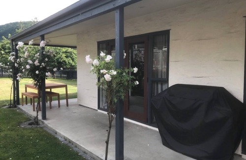 Arrowtown Cottage | Aurum Cottage