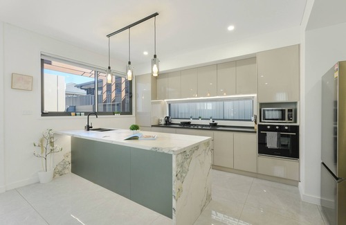 Austral House | Austral Luxury 5Br Classic Model House