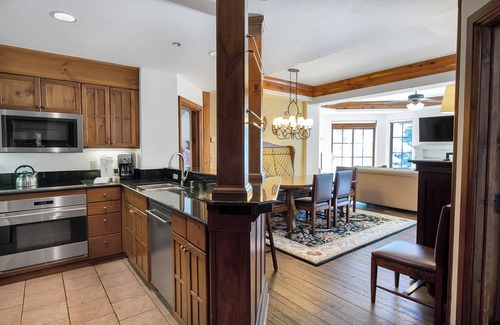 Vail Condo | Austria Haus 3 BR, 242 E Meadow Dr, Vail Village(Fec) - Hot Tub, Heated Outdoor Pool, Walk to Lifts!