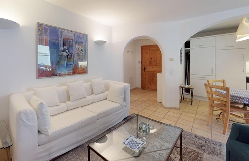 Celerina-Schlarigna Apartment | Authentic apartment house in a quiet location on the outskirts of Celerina.