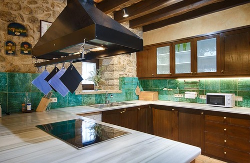 Cornella del Terri House | Authentic Catalan farmhouse for 16 to 24 people. Garden with pool, barbecue, ..