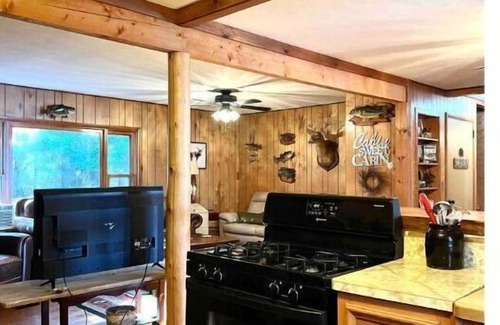 Presque Isle House | Authentic Cabin Annabelle Lake