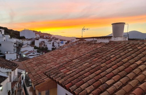 Guaro House | Authentic Charming Spanish Casa over 100 years old
