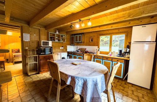 Les Bossons Ski Chalet | Authentic family chalet with garden in Chamonix