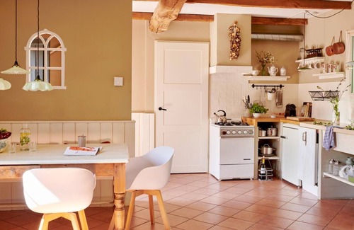 Schafelt House | Authentic Holiday Home in Baarlo with Private Terrace