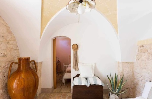 Castelluzzo Villa | Authentic South House - Vaulted Roofs - 8 'SEA - Dishwasher - FENCED - CLIMATE