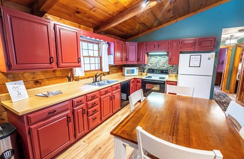 Chestertown Cabin | Authentic Lincoln Log cabin in a private setting w/nearby lakes and attractions