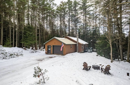 Chestertown Cabin | Authentic Lincoln Log cabin in a private setting w/nearby lakes and attractions