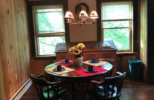 Newland Cabin | Authentic Log Cabin in the Blue Ridge Mountains Family and Pet friendly