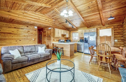 Rockbridge Cabin | Authentic Log Cabin with Stunning Hilltop Views
