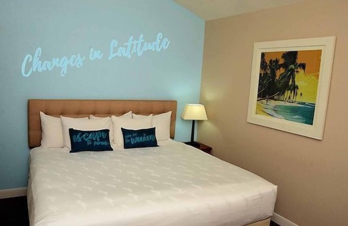 Osage Beach Hotel | Authentic Missouri Experience! Onsite Pool, Free Parking