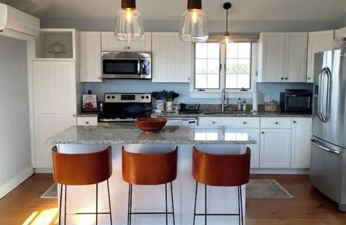 Madequecham House | Authentic Nantucket Experience at Sunny Daze!
