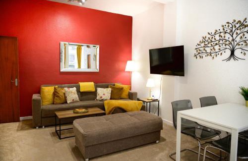 Didsbury Apartment | Autumn Breeze, 2BR apartment, Didsbury, Manchester