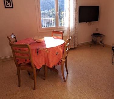 Reynes House | Aux romarins
