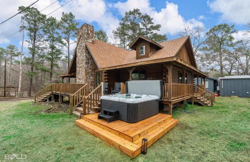 Shreveport House | Avail This Weekend! Hot Tub, Kayaks, Canoes
