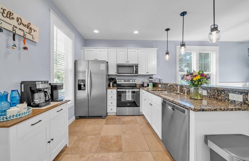 Laurel Grove House | 🦩Available for Season! Family Ties~Heart of Sandestin~Golf Cart~Pet-Friendly🦩