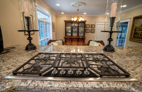 Carbondale House | Available for Thanksgiving for the First Time in Years!