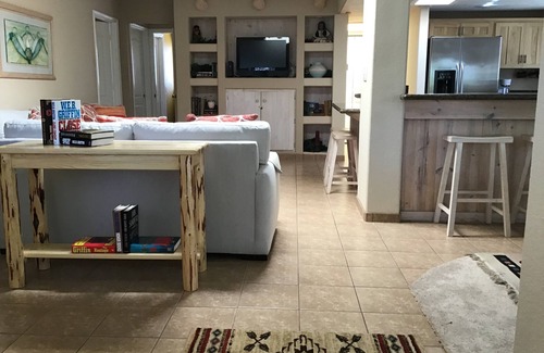 Parker Strip House | AVAILABLE LABOR DAY Private Marina, Docks, Close to Golf Course, Restaurants.