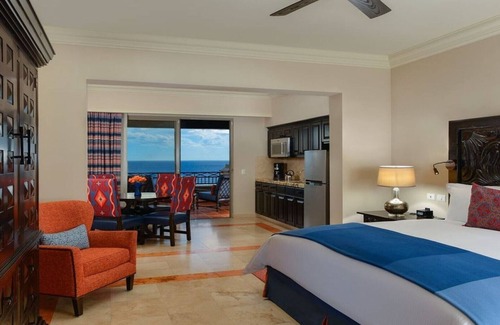 Pedregal Resort | Available only 3 nights 12/6-12/9