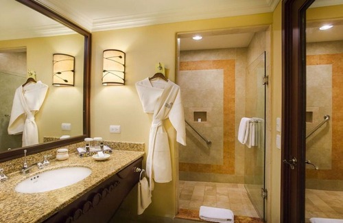 Pedregal Resort | Available only 3 nights 12/6-12/9