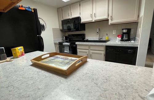 Green Valley House | Available Summer 2025–Newly remodeled 2-bedroom Desert Casita