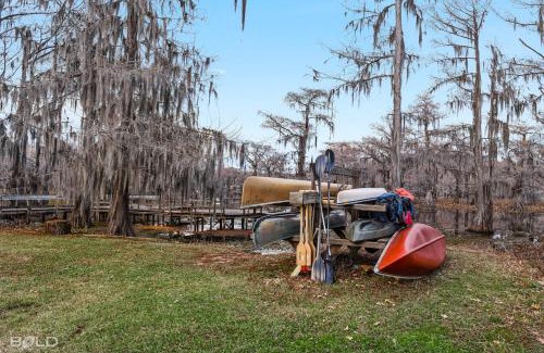 Uncertain House | Available This Wkend, Lakefront, Canoes & Kayaks