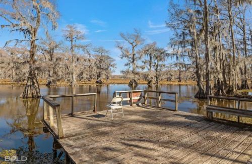 Uncertain House | Available This Wkend, Lakefront, Canoes & Kayaks