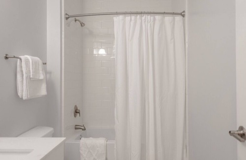 The Gulch Apartment | Available Today-Nurses, Business Travelers-30 Day Minimum-House for Now