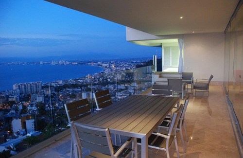 Puerto Vallarta Condo | Avalon 1005 Corner Unit, 10th Floor!