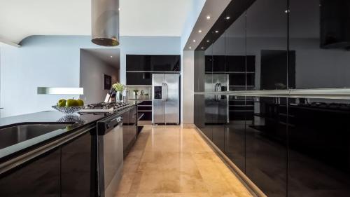 Romantic Zone House | Avalon - 801 Top Sky Bar Pool 3 BR in Amapas